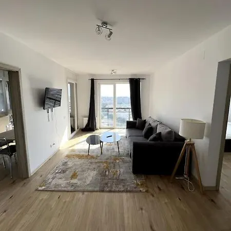 Teodor Apartment